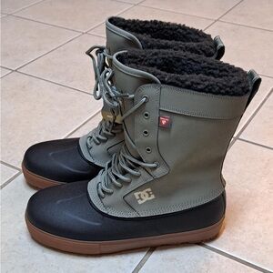 DC Shoes Men's DC Reach Water - Resistant Lace-up Boots - Men's size 11.5